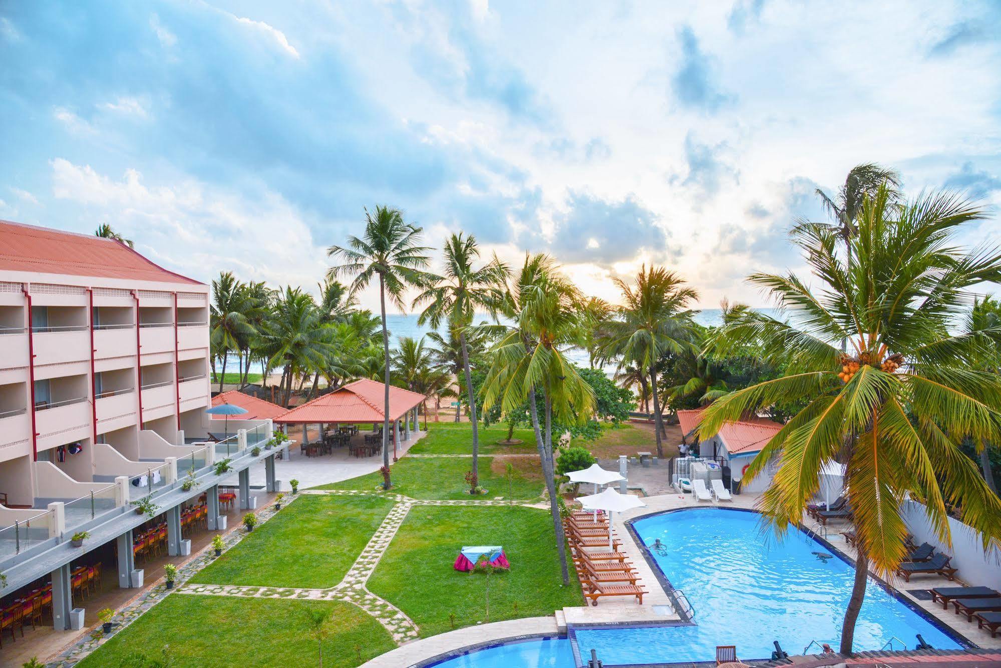 Paradise Beach Hotel Negombo Exterior foto
