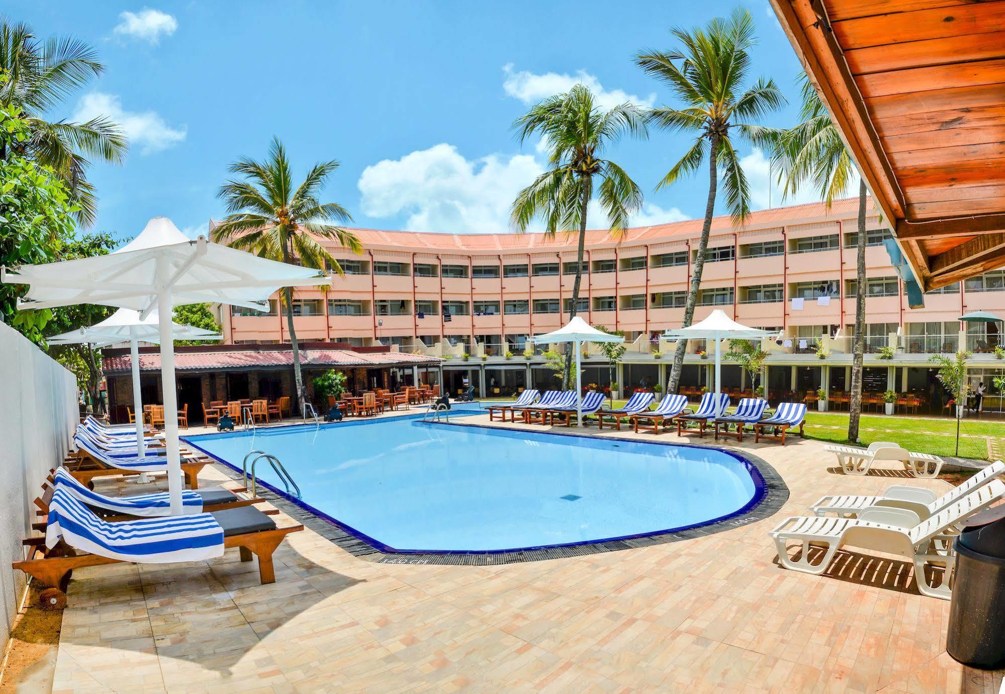 Paradise Beach Hotel Negombo Exterior foto